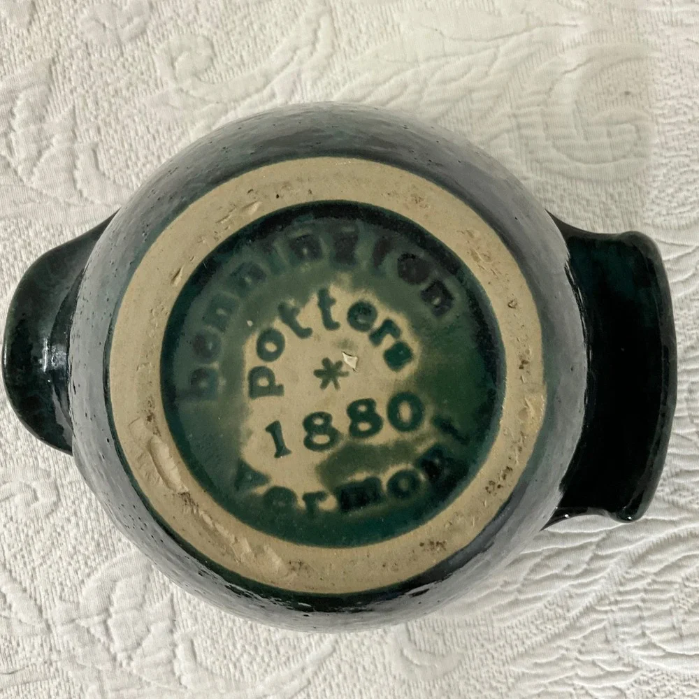 Bennington Potters Vermont 1880 Green Glazed Pottery Mixing‎ Bowl Spout Handle